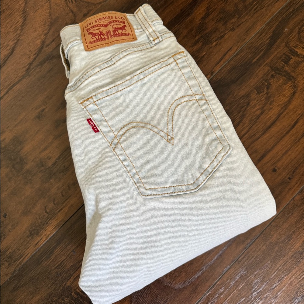 Levi’s Wedgie Straight